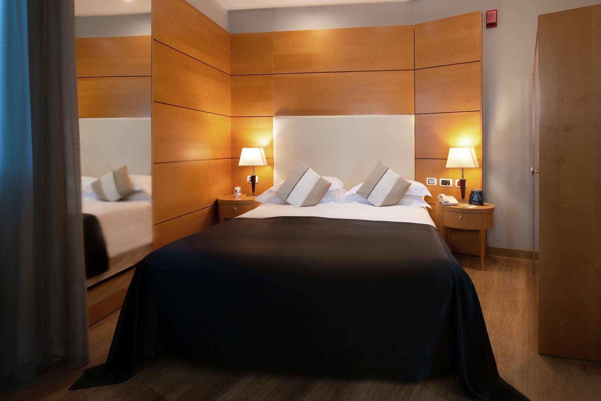 Dolce By Wyndham Milan Malpensa Hotel Сома Ломбардо Екстериор снимка