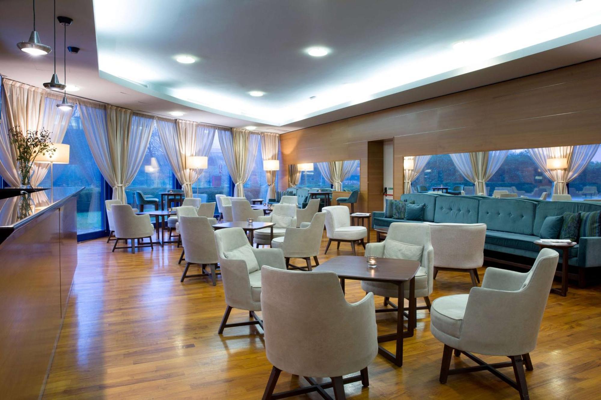 Dolce By Wyndham Milan Malpensa Hotel Сома Ломбардо Екстериор снимка