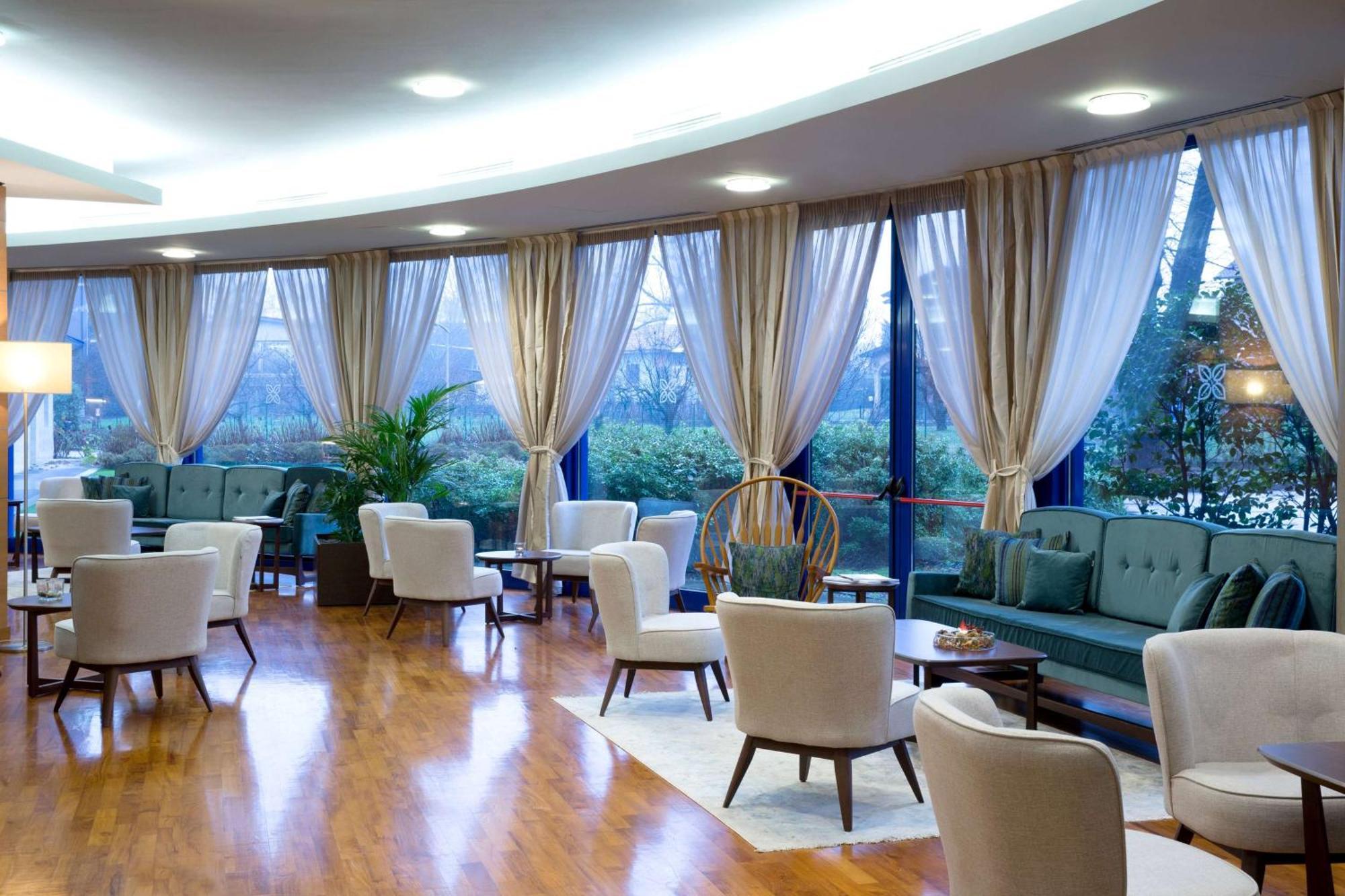 Dolce By Wyndham Milan Malpensa Hotel Сома Ломбардо Екстериор снимка