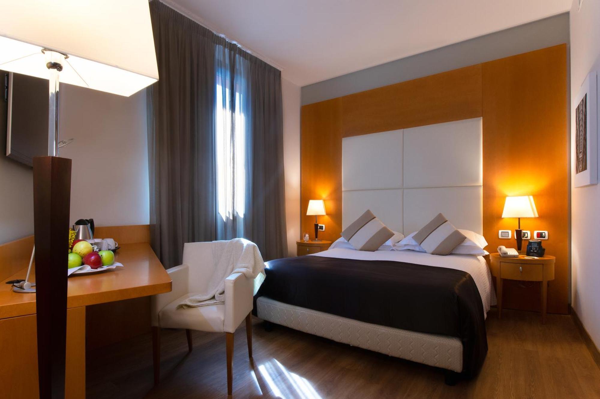 Dolce By Wyndham Milan Malpensa Hotel Сома Ломбардо Екстериор снимка