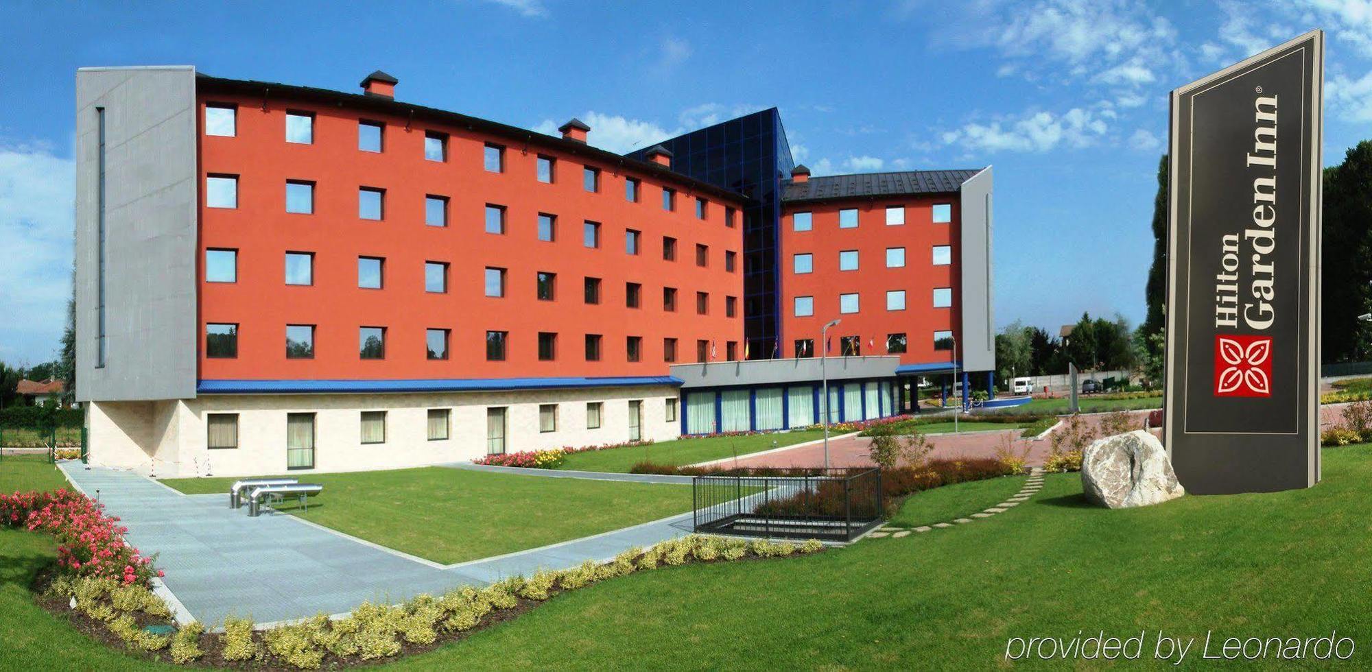 Dolce By Wyndham Milan Malpensa Hotel Сома Ломбардо Екстериор снимка